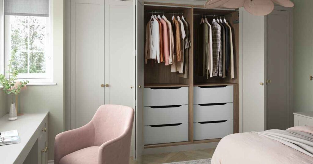 Closet Wall for Maximizing Storage Space